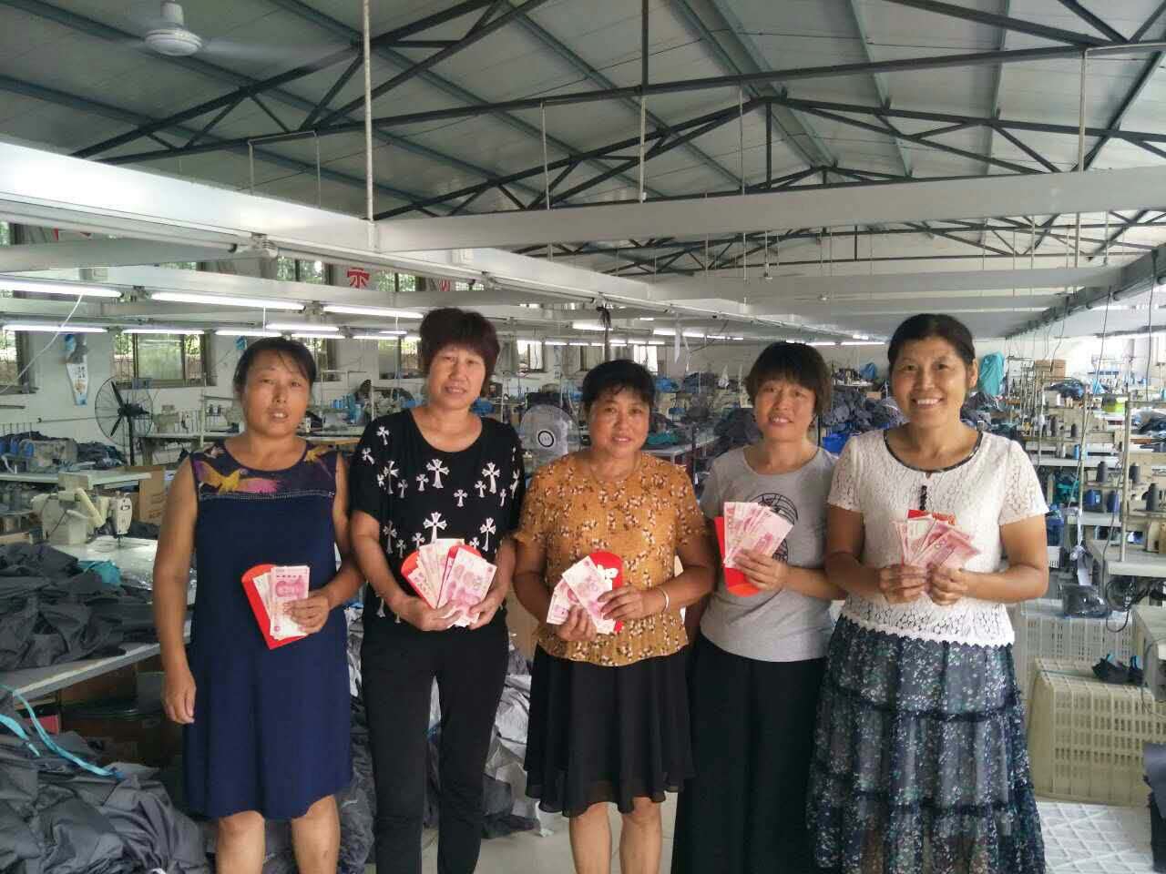 防靜電服生產(chǎn)廠家獎金發(fā)放